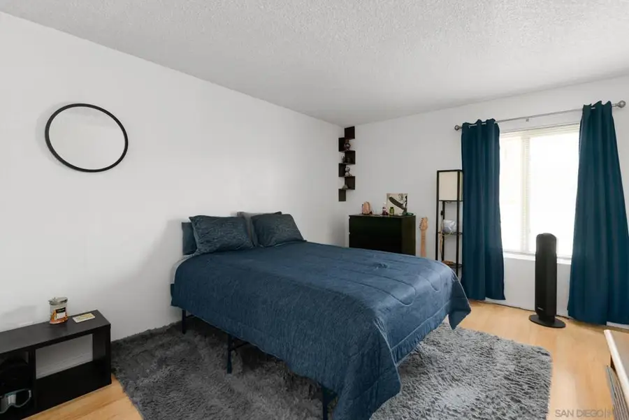 1645 Emerald #1o, San Diego, CA 92109 - #2