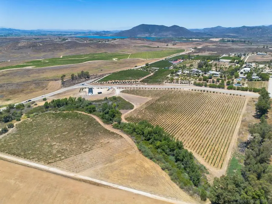 36051 E Benton Rd, Temecula, CA 92592 - #2