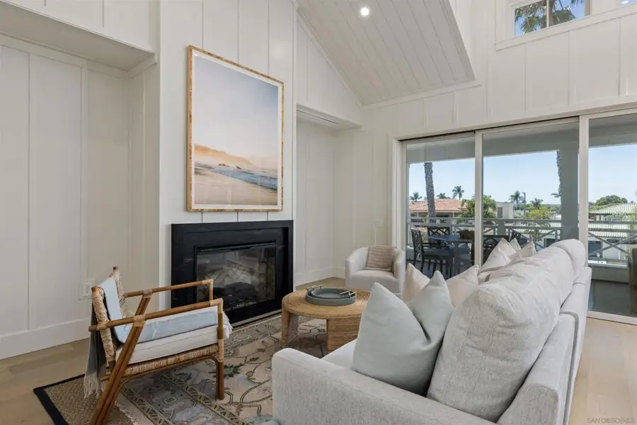 747 Orange Ave #302, Coronado, CA 92118 - #3