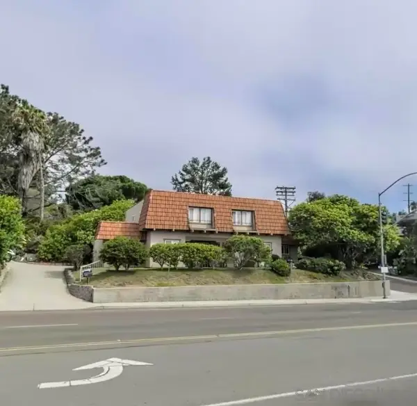 Address Withheld By Seller, Solana Beach, CA 92075