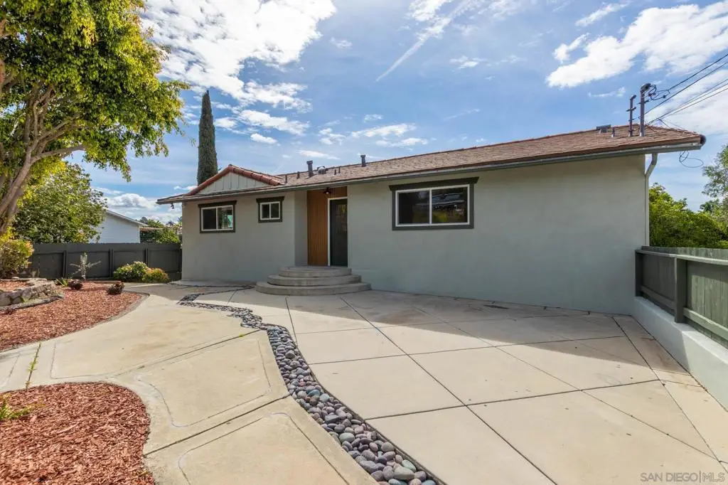 361 E Indian Rock Rd, Vista, CA 92084 - #1