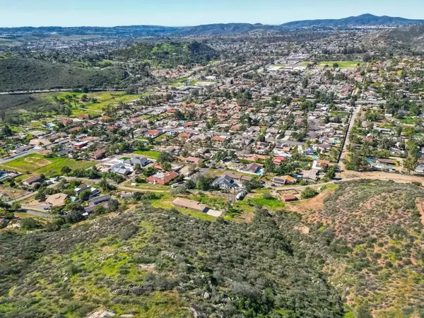 45 Carlson Ct, Poway, CA 92064