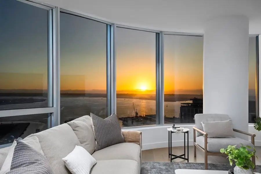 888 W E #2302, San Diego, CA 92101 - #3