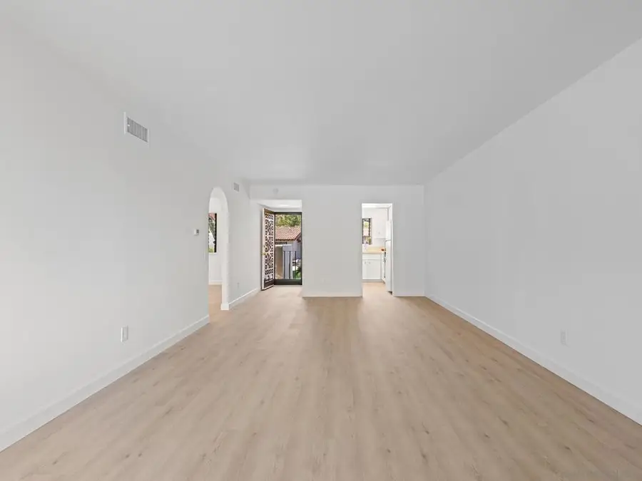 12140 Rancho Bernardo Dr #B, San Diego, CA 92128 - #3