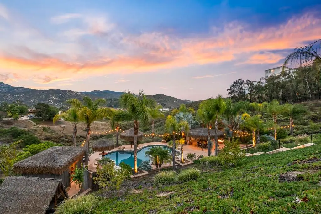1101 Sierra Linda, Escondido, CA 92025 - #1