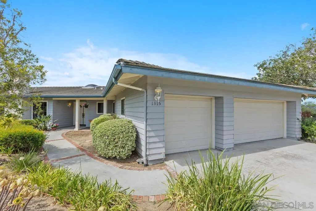 1315 Eagle Glen, Escondido, CA 92029 - #1