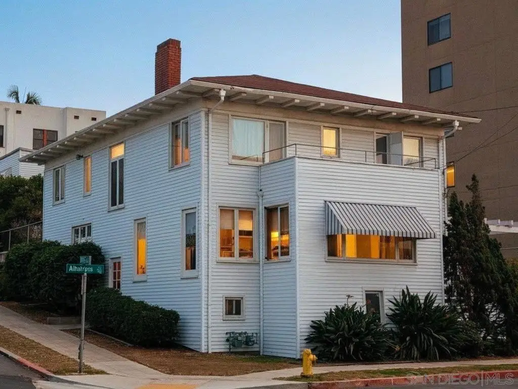 2561 S Albatross, San Diego, CA 92101 - #1