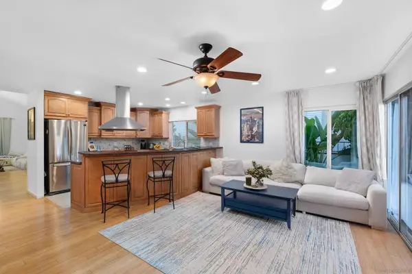 9070 Rowlett Av, San Diego, CA 92129