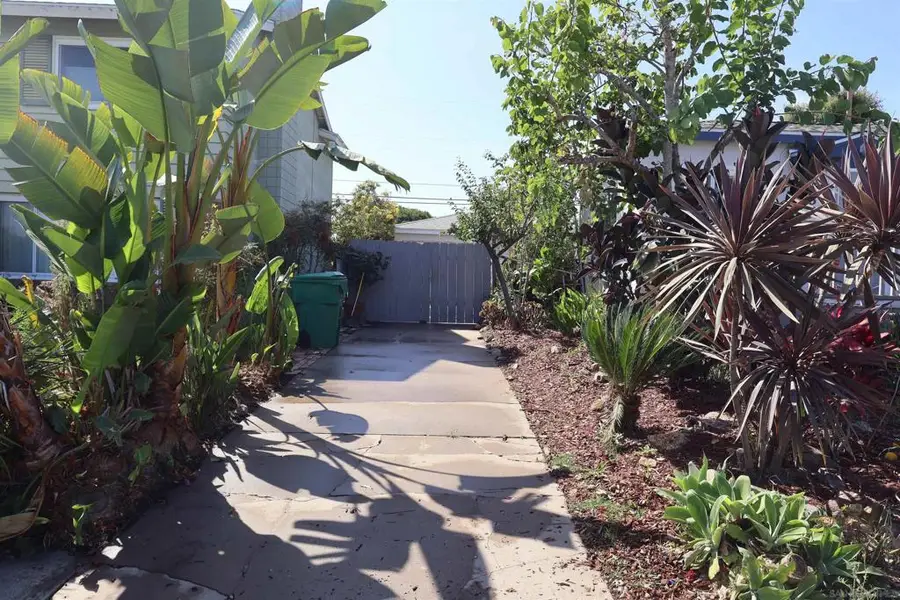 2328 Lucerne Drive, San Diego, CA 92106 - #2