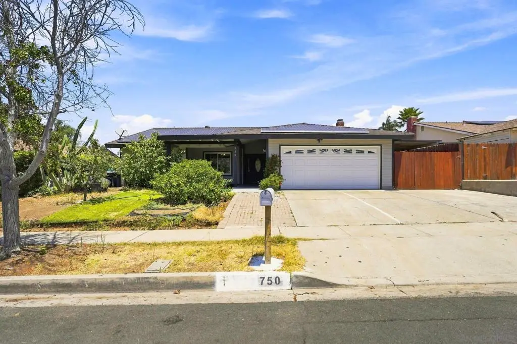 750 Linwood St, Escondido, CA 92027 - #1