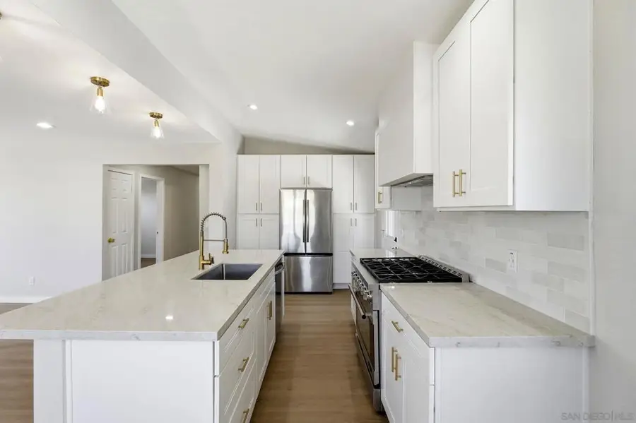 6228 Calle Pavana, San Diego, CA 92139 - #2