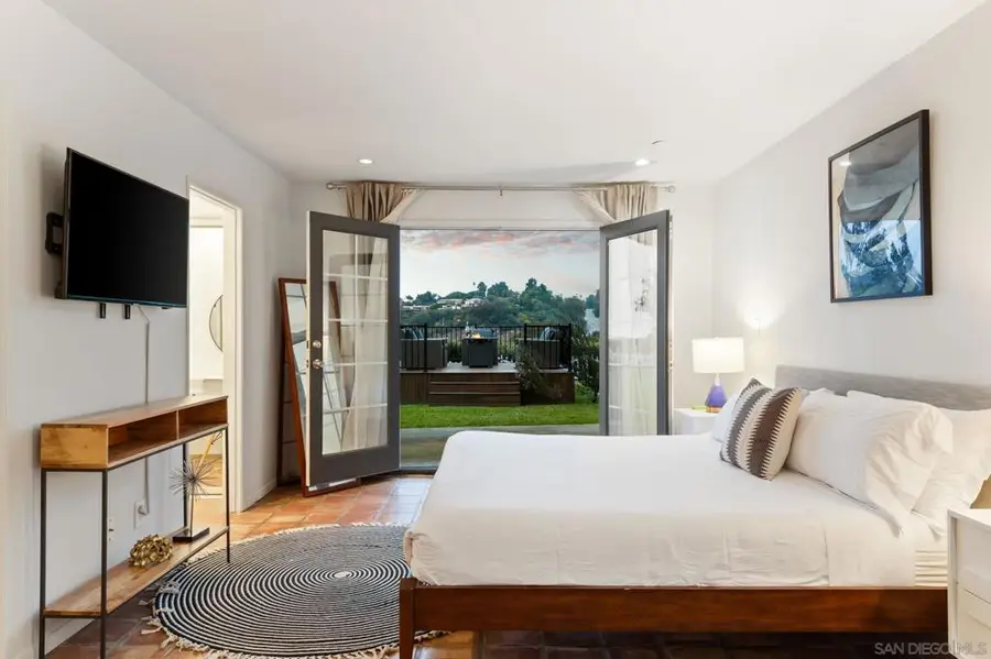 7806 Via Capri, La Jolla, CA 92037 - #3