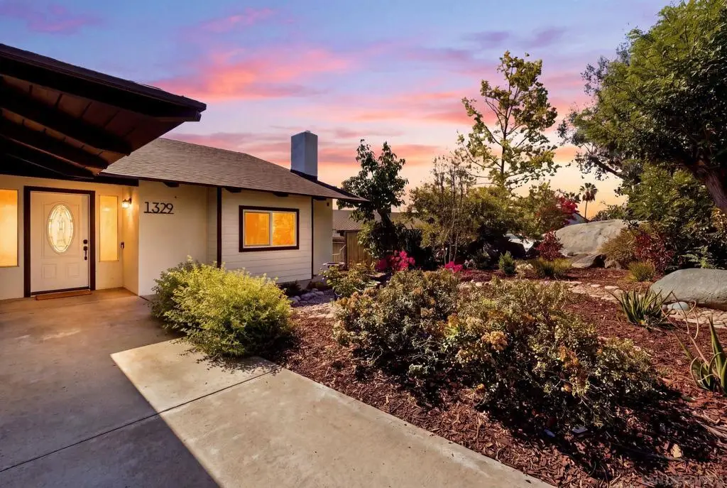 1329 Park Hill Ln, Escondido, CA 92025 - #1