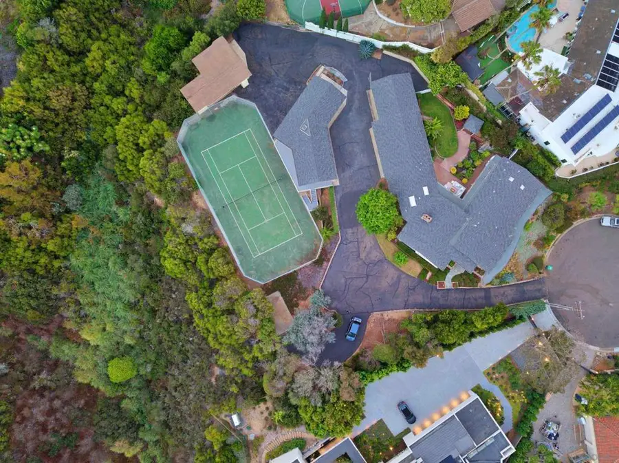 1616 Clemson Circle, La Jolla, CA 92037 - #2