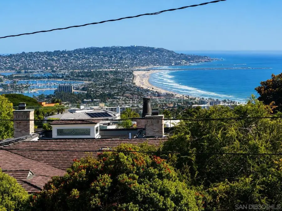 1616 Clemson Circle, La Jolla, CA 92037 - #3