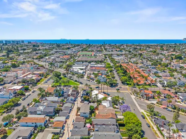 349 51 G, Coronado, CA 92118