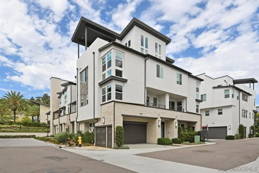 2702 Via Avella, San Diego, CA 92108 - #1