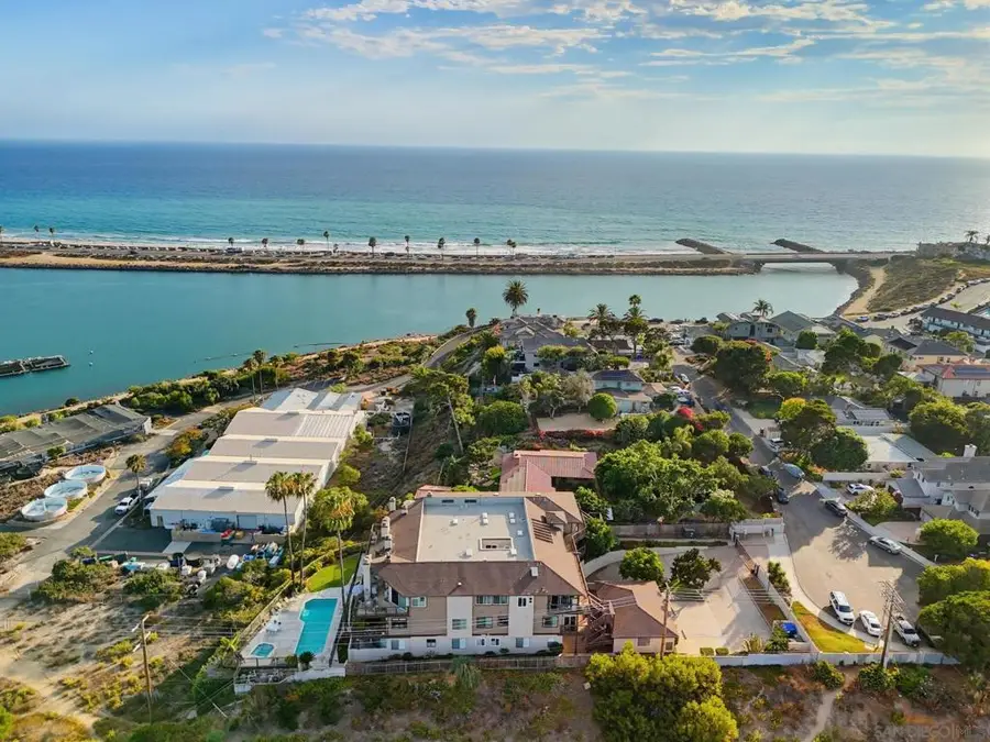 331 Olive #202, Carlsbad, CA 92008 - #3