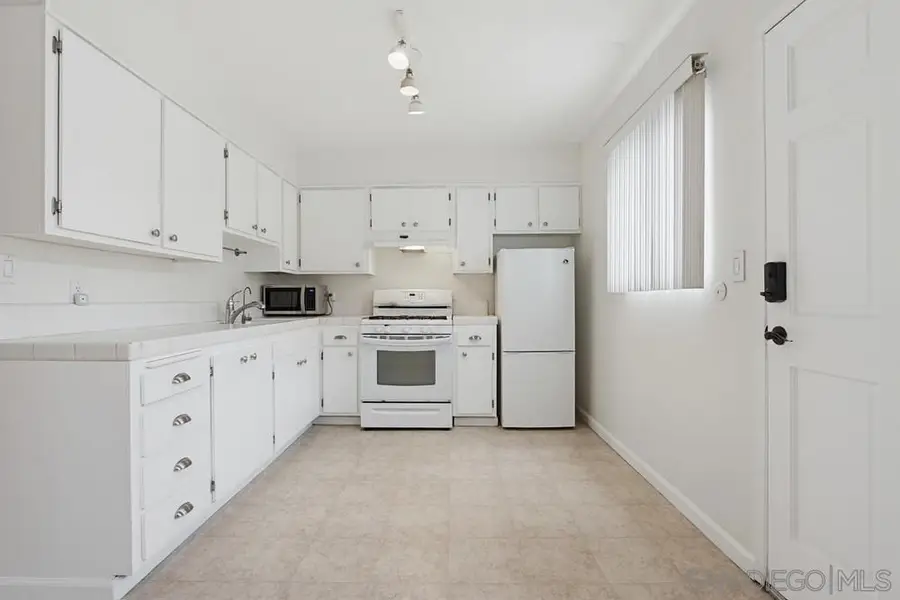 4885 Cole #34, San Diego, CA 92117 - #2