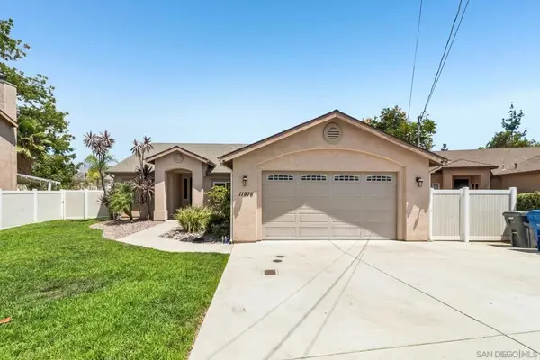 11976 Foothills River Ln, Lakeside, CA 92040