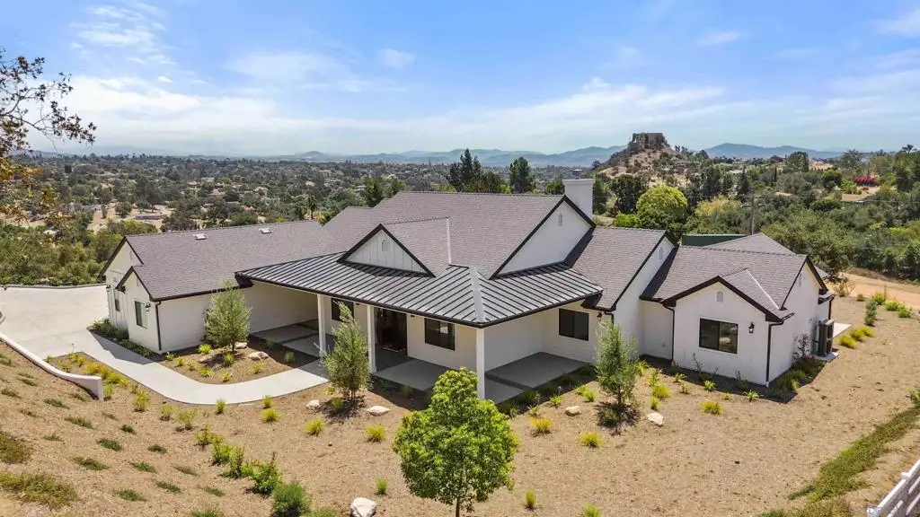 575 Twin Country Lane, Fallbrook, CA 92028 - #1