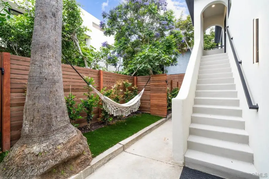 7372 Fay Ave, La Jolla, CA 92037 - #3