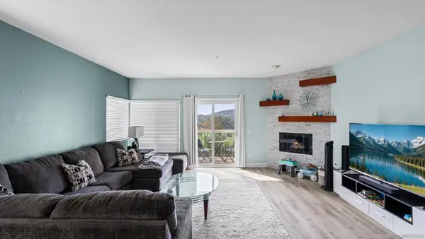 16424 Avenida Venusto #C, San Diego, CA 92128