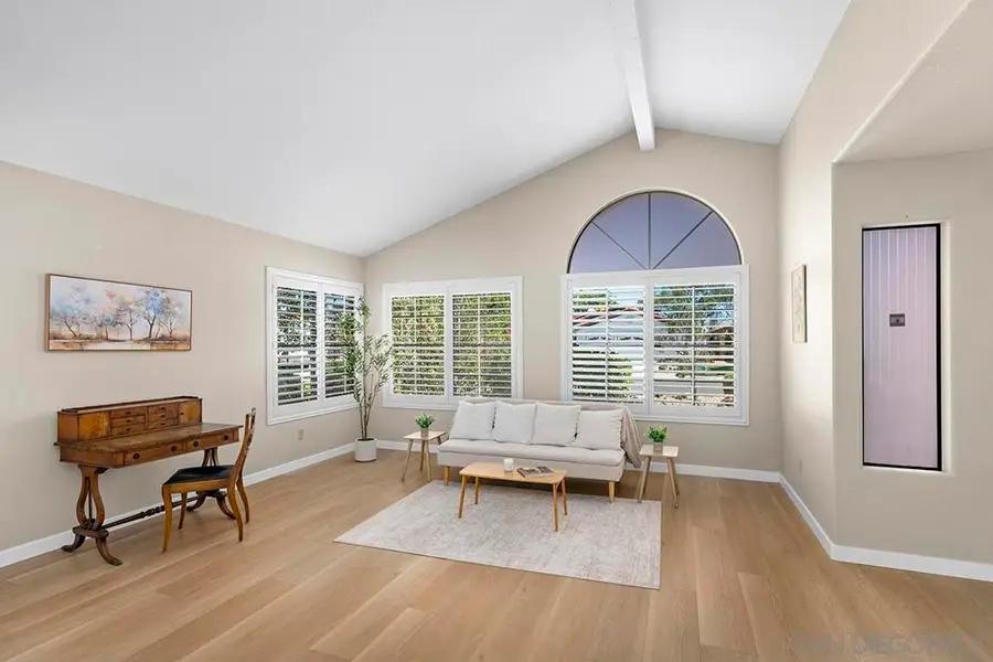 11821 Calle Parral, San Diego, CA 92128 - #3