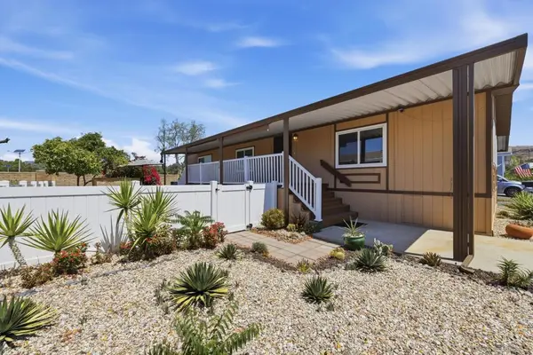 11949 Riverside Dr #176, Lakeside, CA 92040