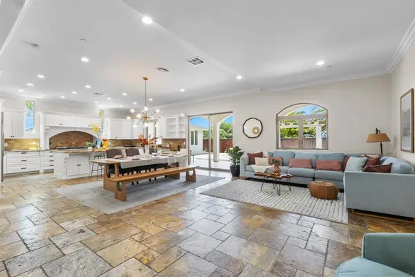 1280 Santa Fe Dr, Encinitas, CA 92024