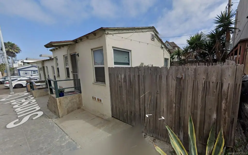 723 725 Sunset Ct, San Diego, CA 92109 - #1