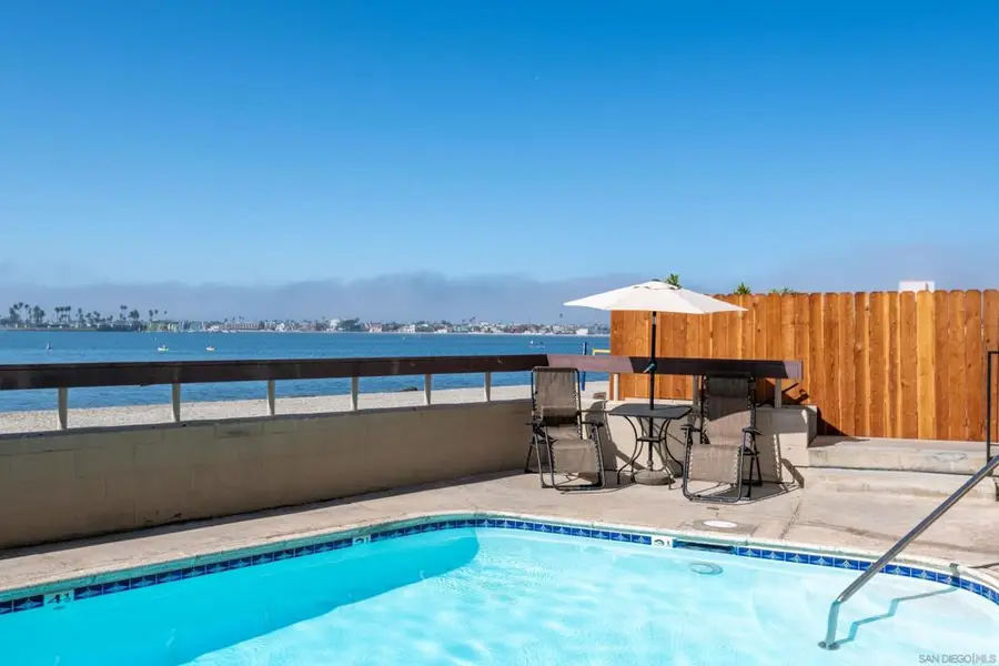 1235 Parker Pl #2B, San Diego, CA 92109 - #3