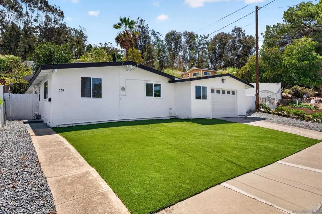 669 Skyview St, El Cajon, CA 92020 - #1