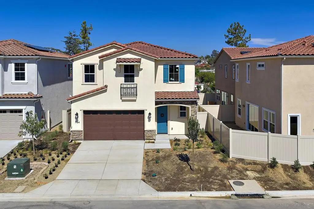 734 Michael Ct, Vista, CA 92081 - #1