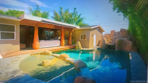 Address Withheld By Seller, San Diego, CA 92109