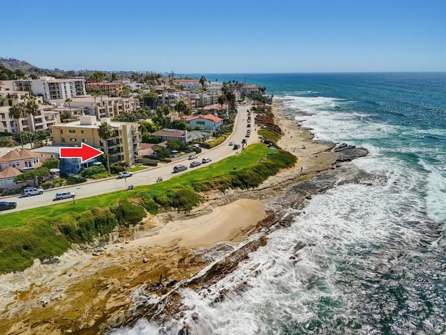 457 Coast #302, La Jolla, CA 92037 - #3