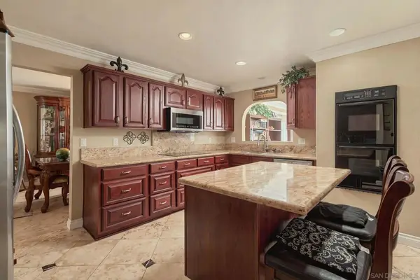 11322 Surco Dr, San Diego, CA 92126