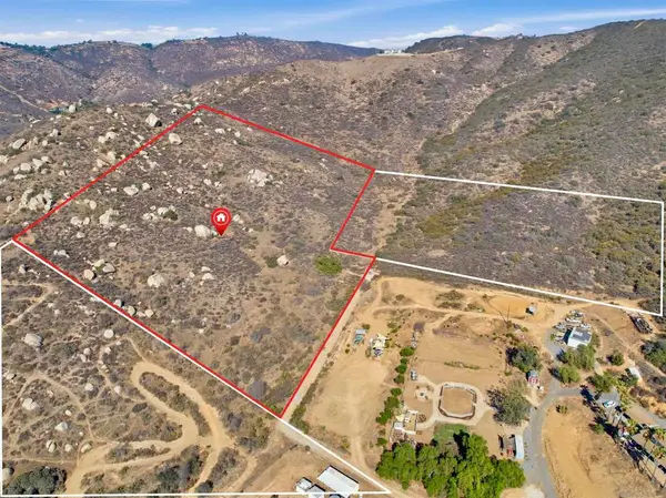 Stallion Oaks, El Cajon, CA 92019