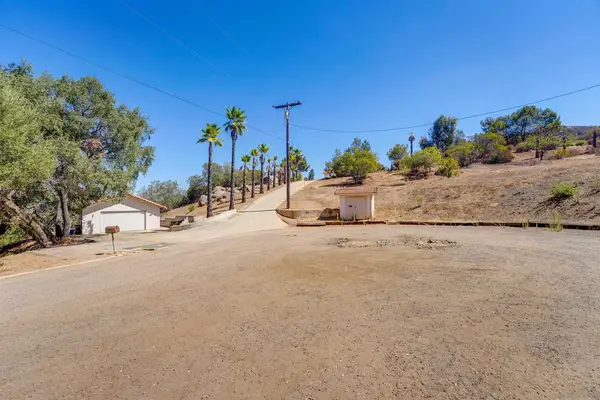 393 Galloway Valley Court, Alpine, CA 91901