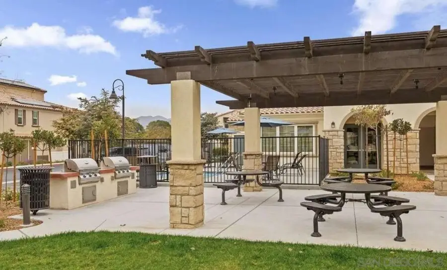 5055 Manzano St, Camarillo, CA 93012 - #2