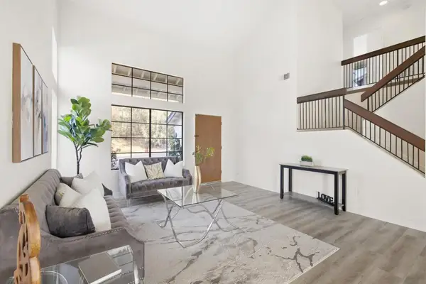864 Angelus, San Diego, CA 92114