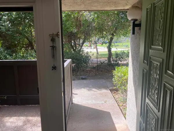 8348 Via Sonoma #E, La Jolla, CA 92037