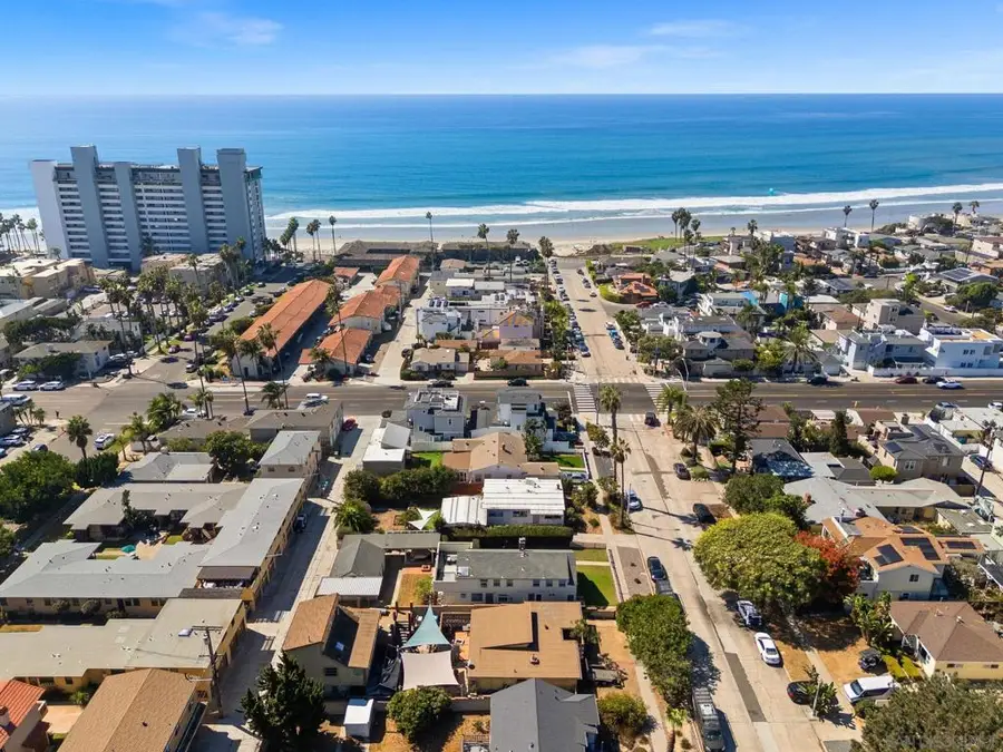 827 829 Law, San Diego, CA 92109 - #2