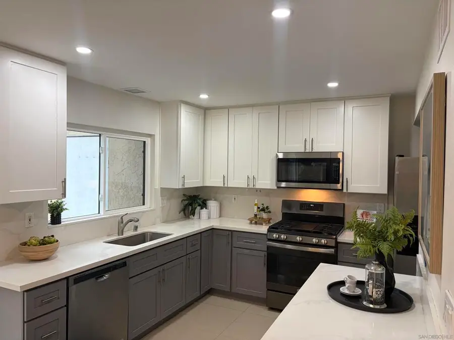 8353 Summerdale Rd #B, San Diego, CA 92126 - #3