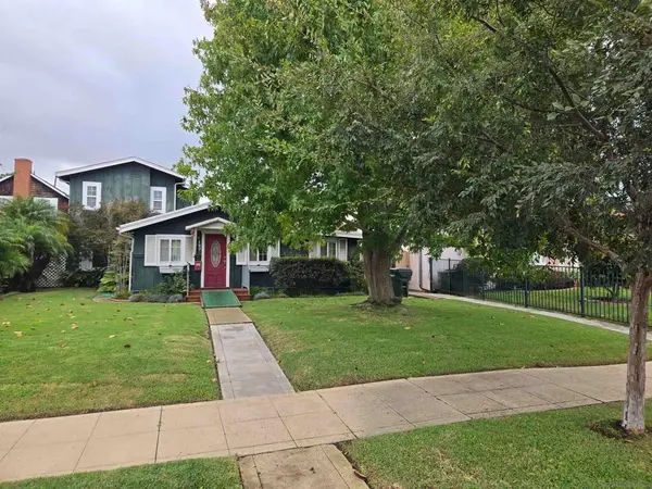 127 131 J Avenue, Coronado, CA 92118