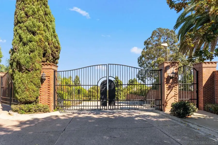 6055 Hillpointe Row, La Jolla, CA 92037 - #2