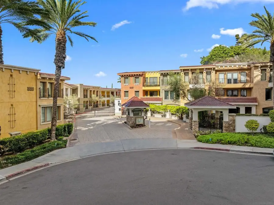 1040 Genter #305, La Jolla, CA 92037 - #2
