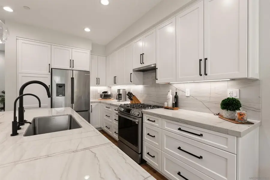 6050 Colt Place #103, Carlsbad, CA 92009 - #2