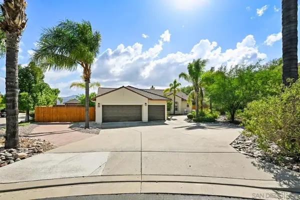 17208 Rising Dale Way, Ramona, CA 92065