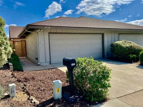 2158 Country Pl, Escondido, CA 92026